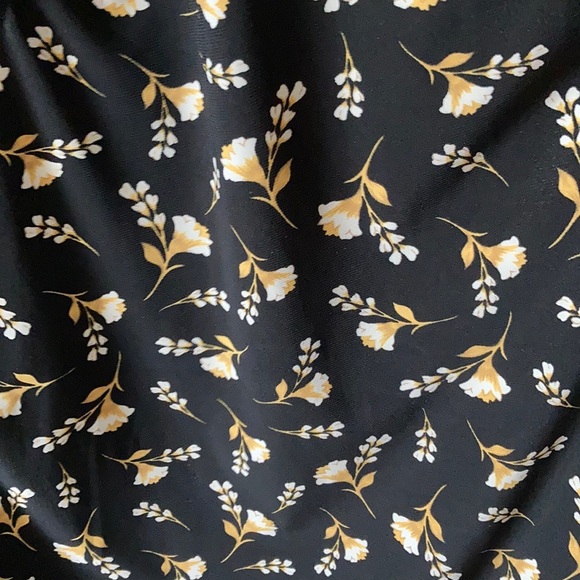 Anne Klein vintage style ruffled top - Picture 6 of 13